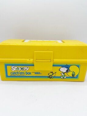 Child Tackle Box Snoopy Catch Em VTG Woodstock Peanuts Fishing ZEBCO Yellow Kids